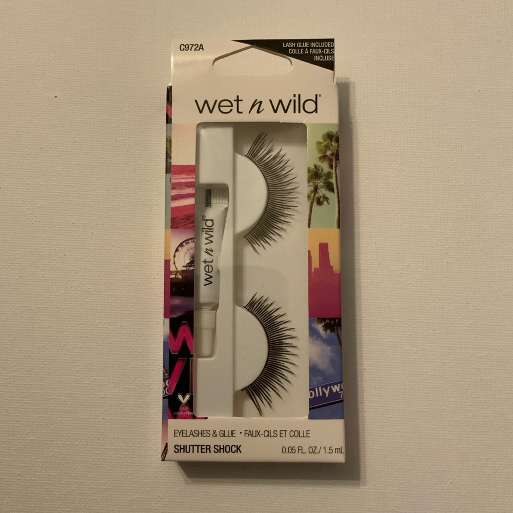 NWT Wet N Wild Faux Eyelashes Shutter Shock